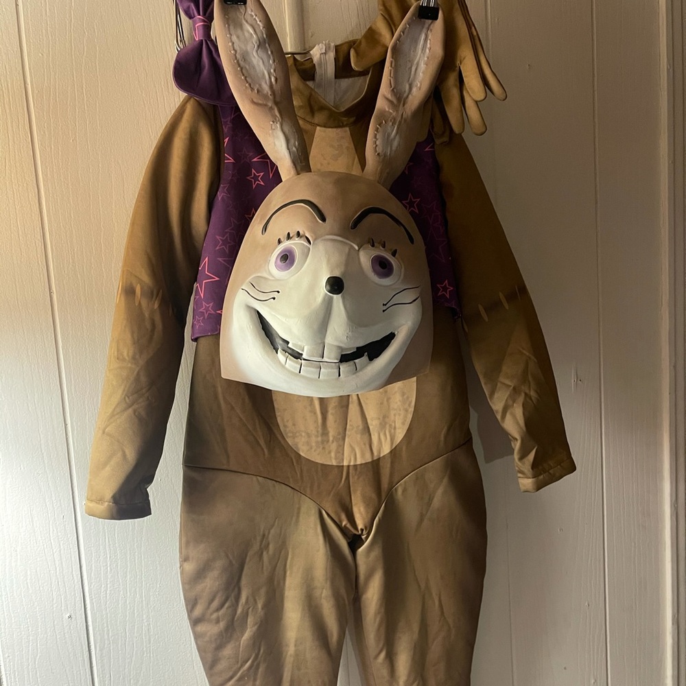 Glitchtrap costume